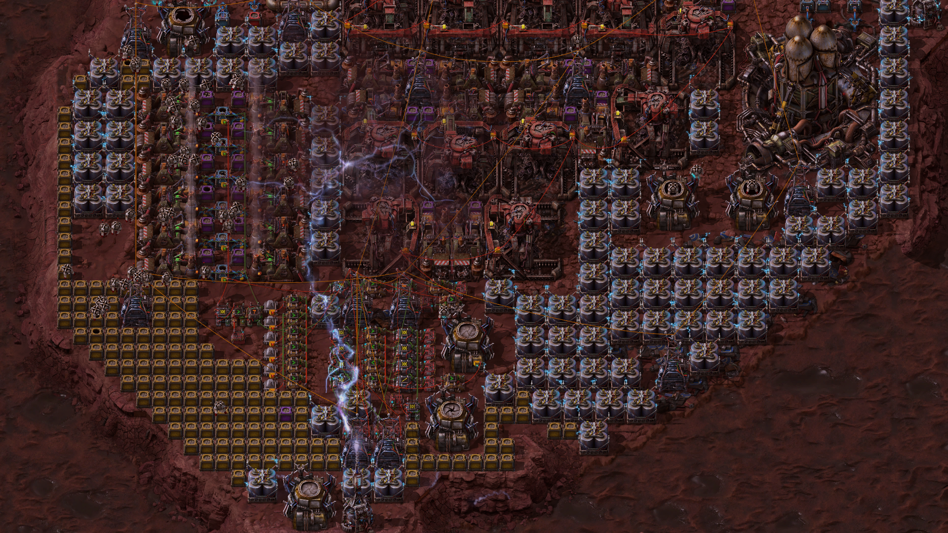 フルゴラで設備と蓄電池、搬送ベルトが並ぶFactorio公式ゲーム画像